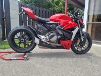 Motorcycle Ducati Street fighter v2