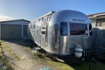 Airstream Caravan with American tow ball clamp