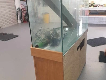 Fish Aquarium 325-350L, Rimu base