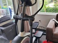 Cross trainer