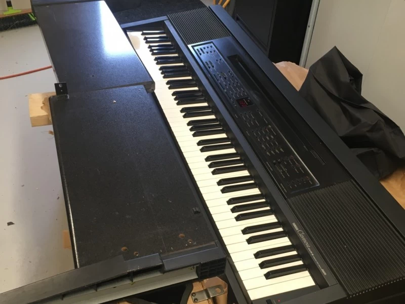 Yamaha Clavinova - dismantled for shipping, needs wrapping piano