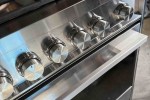 F&P Stainless steel 5 burner freestanding cooker - near new!