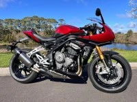 Motorcycle Triumph Speed Triple 1200 RR