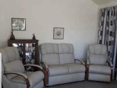 Harbor town lazy boy lounge suite, 2 recliners and a two seater 2 seat...