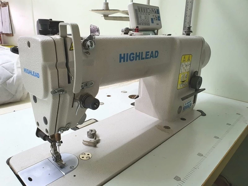 NEAR NEW - Industrial Sewing Machine