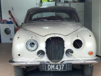 Diamler 250 v 8
