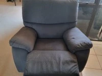 Recliner chairs