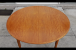 Round dinning table, dining chairs x6