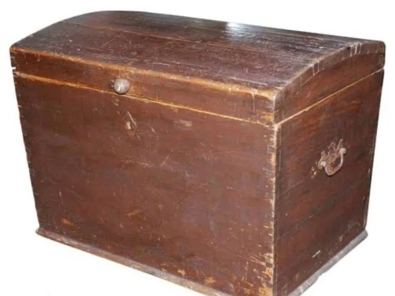 Antique glory box