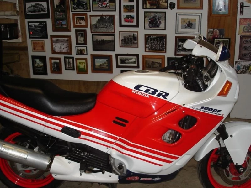Motorcycle Honda CBR1000F