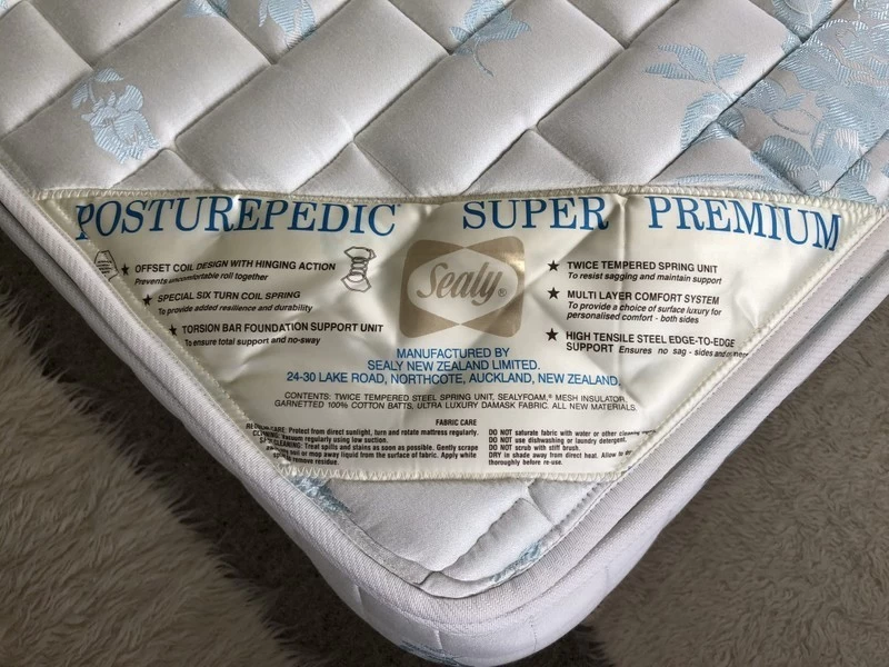 Bed, Queen size, Sealy Posturepedic super premium