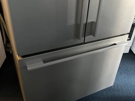 Fisher & Paykel 614L French Door 3 Door Fridge Freezer RF610