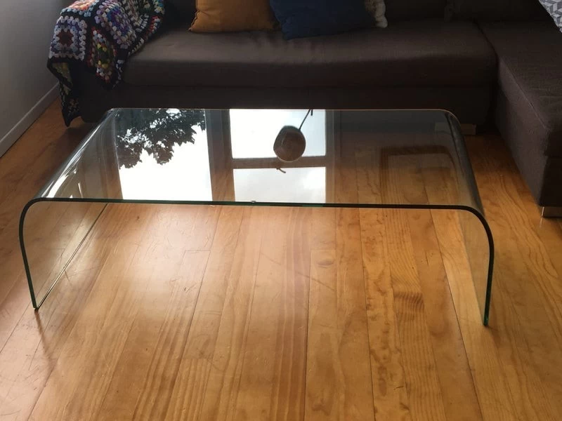 +Stunning curved glass coffee table+