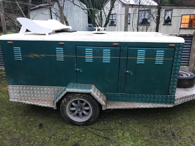 Dog trailer