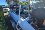Pontoon boat