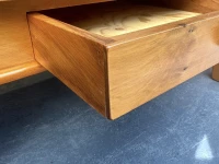 Rimu Table