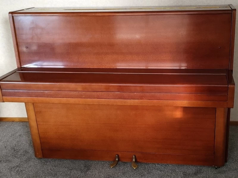 1963 Yamaha upright piano