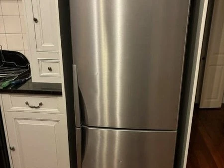 Fridge/freezer - large, Westinghouse