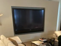85 inch plasma TV 2.0m x 1.2m 118kg