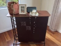 Day bed - https://www.trademe.co.nz/a/marketplace/home-living/lounge-d...