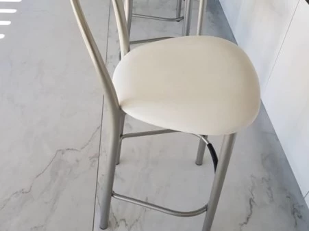 4 X ELEGANT & EXCELLENT quality bar stools