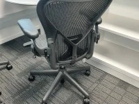 Herman Miller Aeron Size B