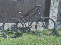 Merida crossway 20 low step womens bike small
