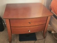 Queen size bed, 2 x small bed side table, TV table, 3×Luggage, 3x box