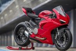 Motorcycle Ducati Panigale V2