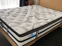 OASIS 18 QUEEN MATTRESS- Nearly New