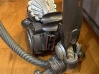Dyson DC23 stowaway Vacuum Cleaner
