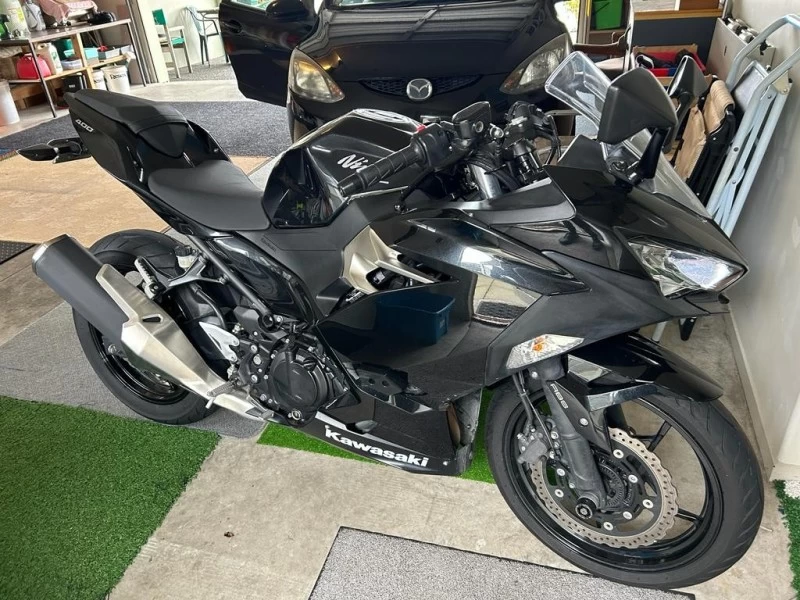 Motorcycle Kawasaki Ninja 400