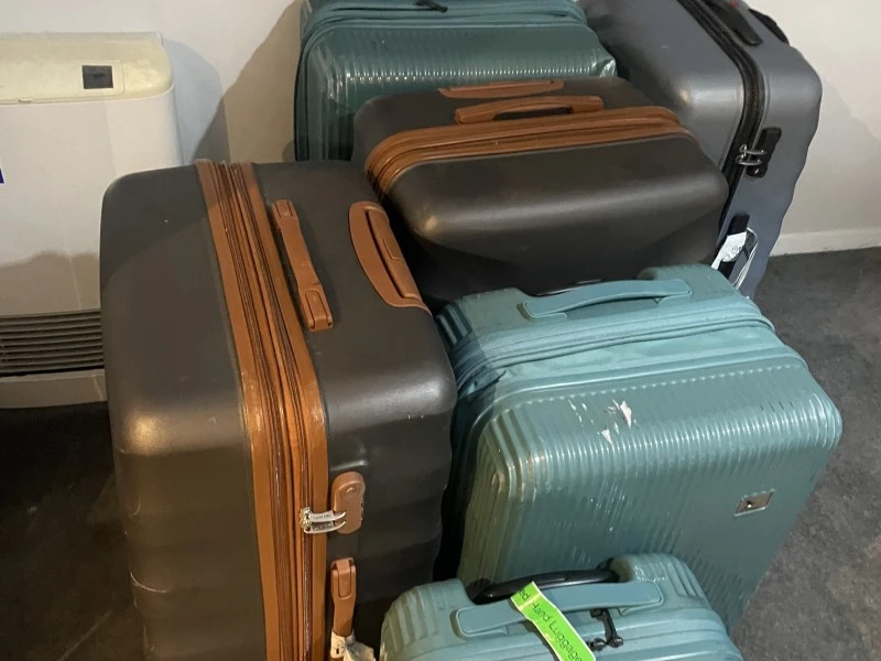 6 Suitcases