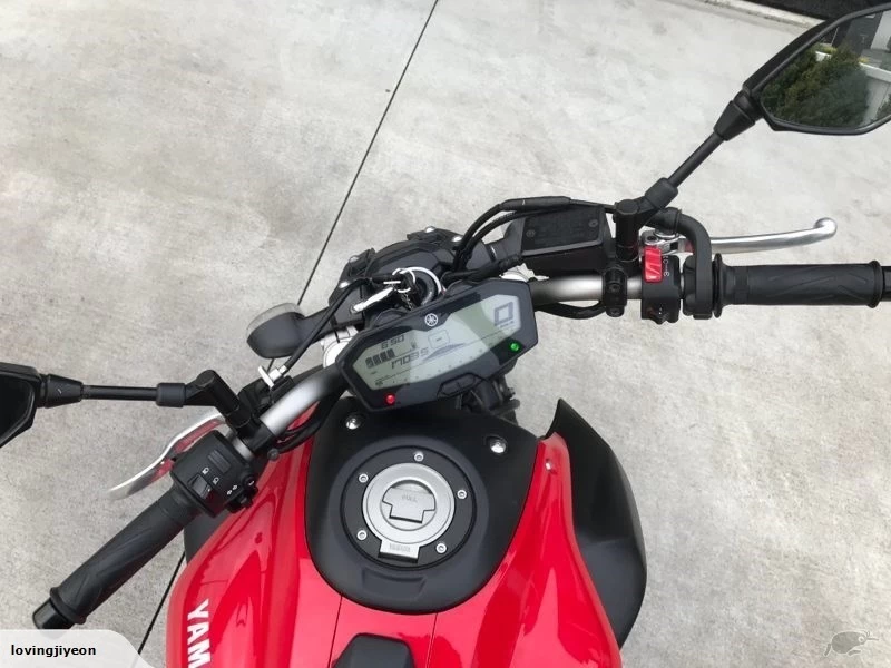 Motorcycle Yamaha MT-07