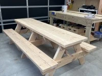 Marcrocarpa picnic table