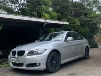 BMW 320i