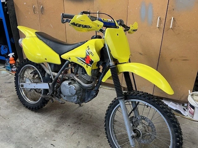 Motorcycle Suzuki drz125