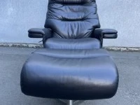 LA-Z-BOY Full Leather Recliner And Footstool