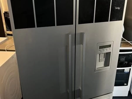 Fisher & Paykel 614L French Door 3 Door Fridge Freezer RF610