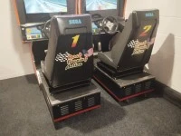 *Daytona USA Twin Arcade*