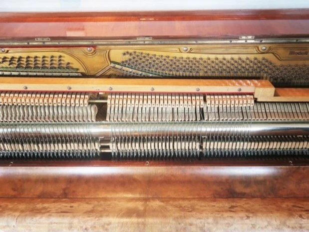 Robert meissner leipzig upright piano