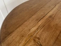 Beautiful Antique/Vintage Round Wooden Table