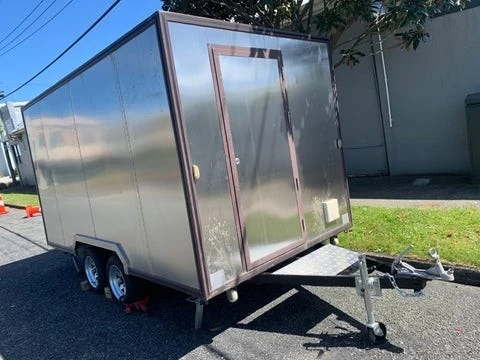 Double axle 5.5m enclosed trailer, the trailer is empty apart from a s...