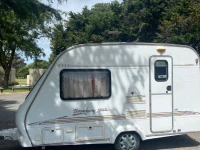 2000 Elddis Broadway Model 350 2 Berth