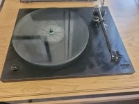 Rega Planar 3 Turntable