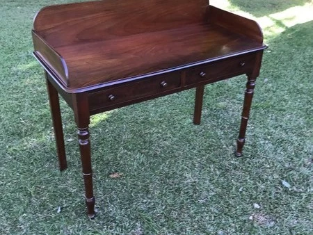 Georgian Australian Cedar ring footed dresser / wash stand 1820