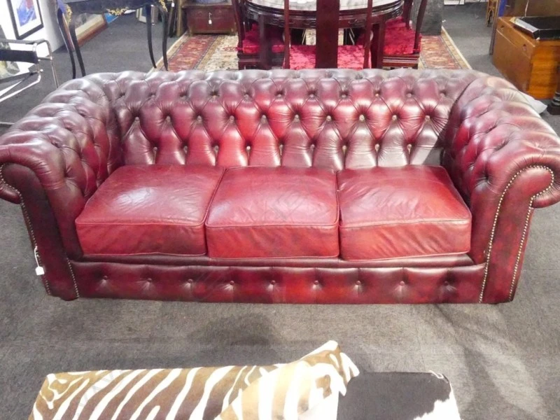 RED LEATHER 3 SEATER CHESTERFIELD SOFA 2050x950x720mm