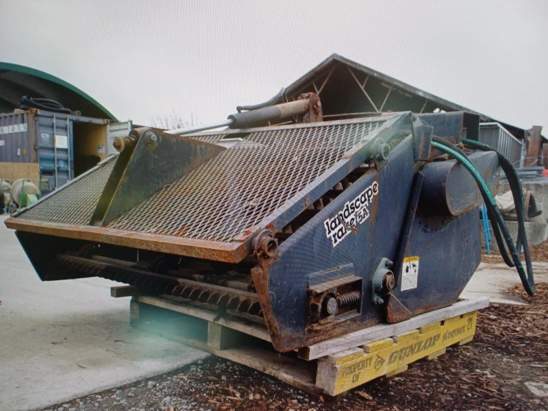 Skid steer and attachements