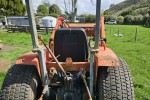 Small kubota b8200 tractor