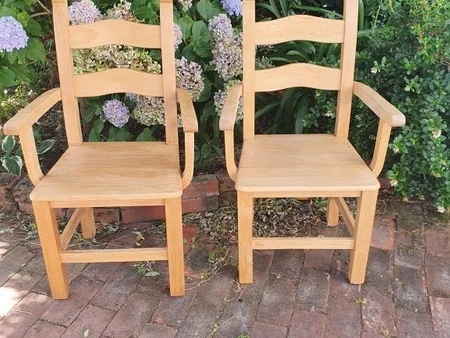 Stunning Antique Honey Blonde Oak Ladder Back Carver Chairs